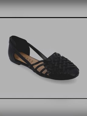 Black Vegan Leather Woven Shoe